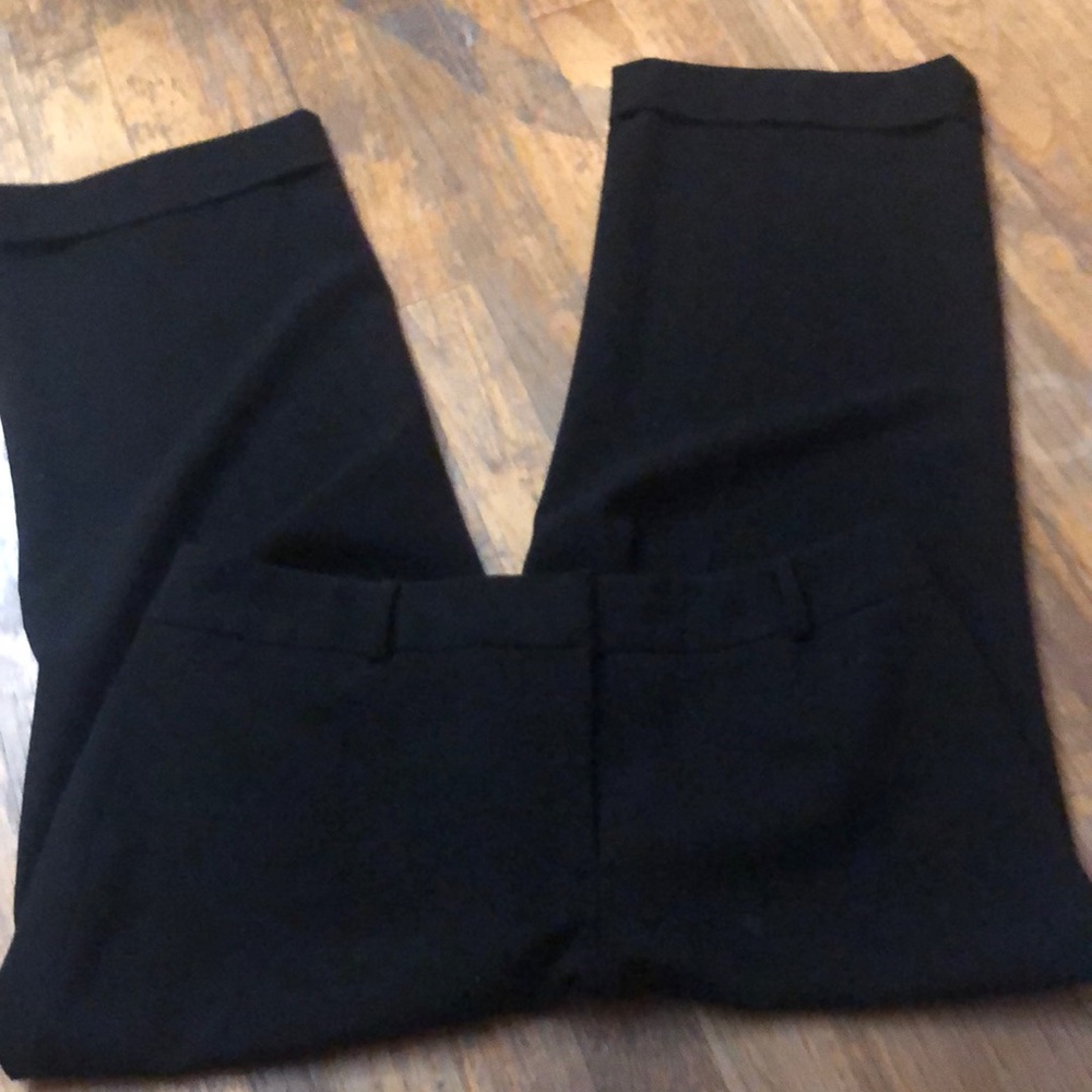 Black capris. - Picture 2 of 3